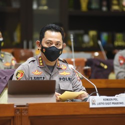 Pelantikan Listyo Sebagai Kapolri Baru Sebelum 30 Januari