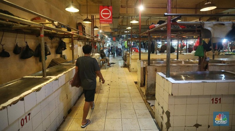 Ilustrasi pasar daging dipasar Senen yang mogok berjualan. (CNBC Indonesia/Andrean Kristianto)