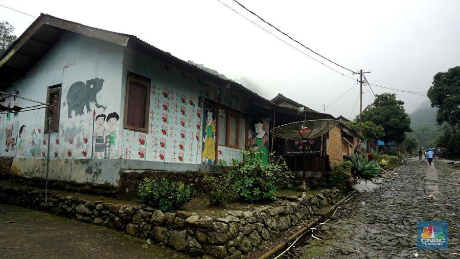 Lokasi wisata yang terdampak banjir bandang di puncak Bogor. (CNBC Indonesia/Muhammad Sabki)