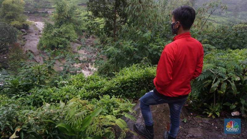 Lokasi wisata yang terdampak banjir bandang di puncak Bogor. (CNBC Indonesia/Muhammad Sabki)