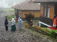 Ini Pengungsian Mereka yang Terdampak Banjir Bandang Puncak