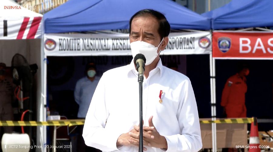 Presiden Jokowi Meninjau Posko Darurat Evakuasi Pesawat Sriwijaya Air SJ 182, Rabu (20/1/2021). (Dok: Tangkapan layar Setpres RI)