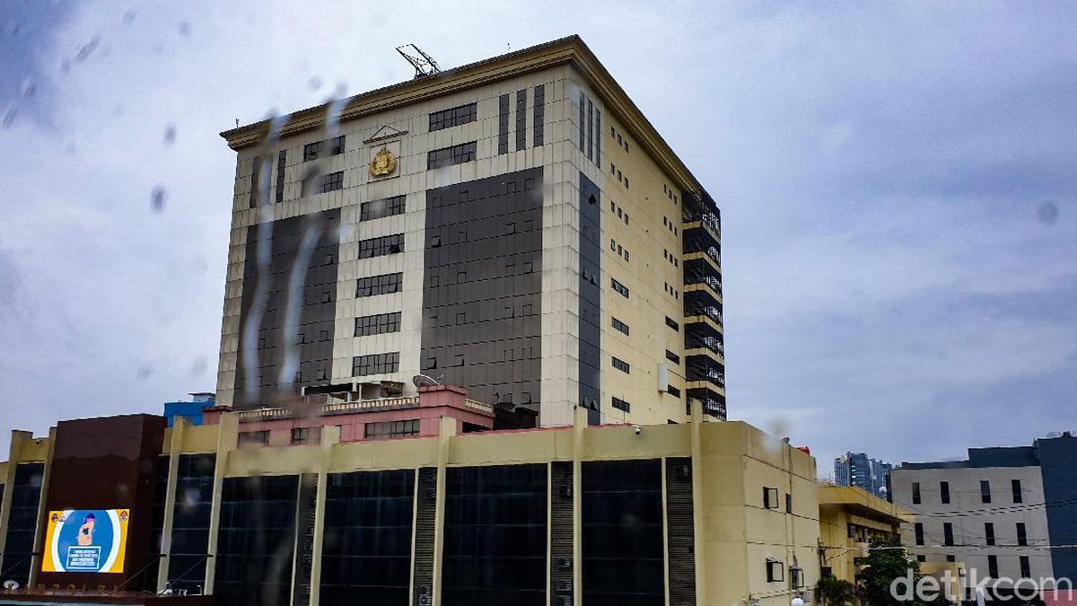 Kapolri Mutasi 5 Pejabat, Kapusdokkes hingga Kapuskeu Resmi Berganti — NadiKabar.com