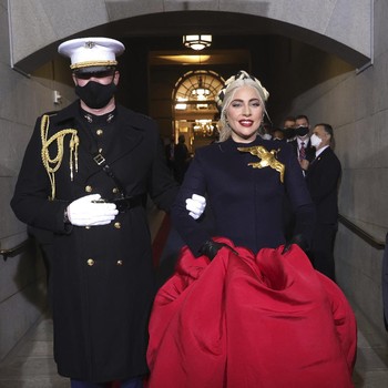 Mewah, Intip Penampilan Lady Gaga di Pelantikan Biden
