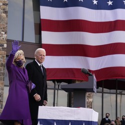 Proyek Infrastruktur US$ 2 T Biden Jadi Ancaman, Minyak Galau