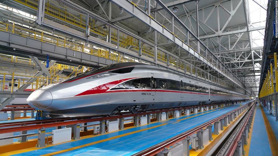 Prototipe kereta debut China yang dapat mencapai kecepatan 620 kilometer per jam. Ist