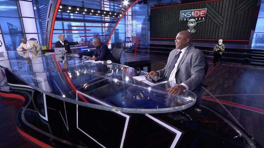 Meme Bernie Sanders. (Dok: Twitter @NBAonTNT)