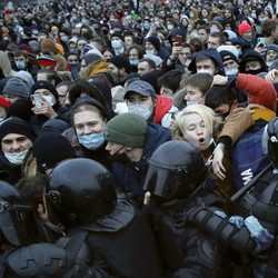 Putin Ngamuk? 1.400 Warga Rusia 