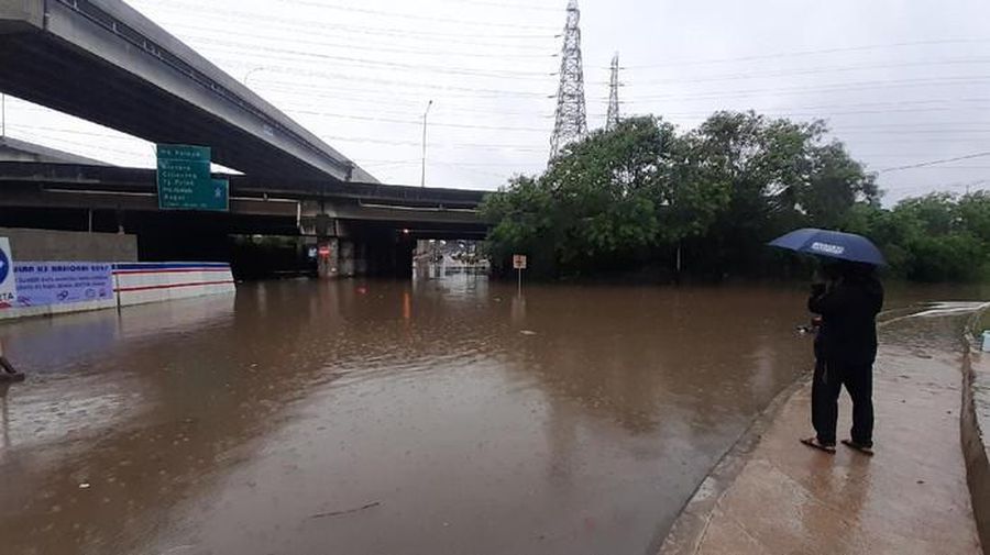Banjir di Kalimalang ( Afzal/detikcom)
