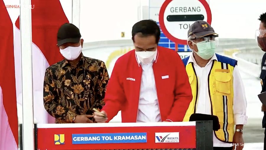 Jokowi dalam acara peresmian Jalan Tol Kayu Agung-Palembang, Ogan Ilir, 26 Januari 2021. (Tangkapan layar youtube setpres)