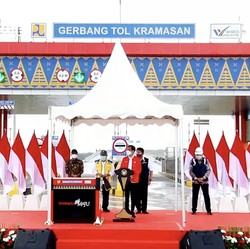 Presiden Jokowi Resmikan Tol Kayu Agung-Palembang 42,5 KM