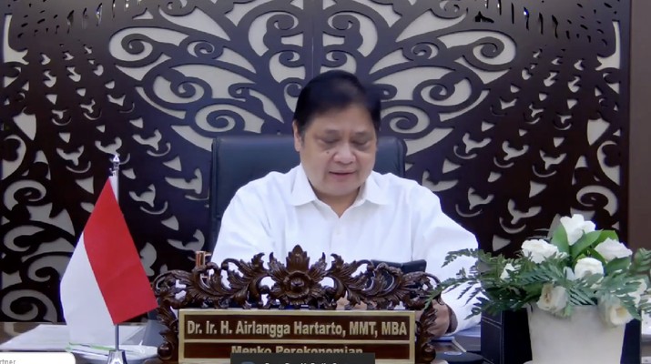 Airlangga Hartarto , Menko Perekonomian dalam acara covid-19 dan percepatan pemulihan ekonomi 2021: Harapan, Tantangan dan Strategi Kebijakan. (Tangkapan layar youtube UI) Airlangga Hartarto , Menko Perekonomian dalam acara covid-19 dan percepatan pemulihan ekonomi 2021: Harapan, Tantangan dan Strategi Kebijakan. (Tangkapan layar youtube UI)