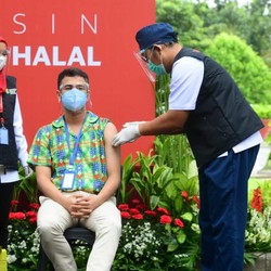 Ramai Diborong Asing, 2 Saham 'Milik' Raffi Ahmad Rontok