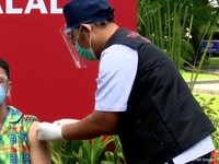 Usai Divaksin Covid, Raffi Ahmad: Jangan Takut Vaksin!