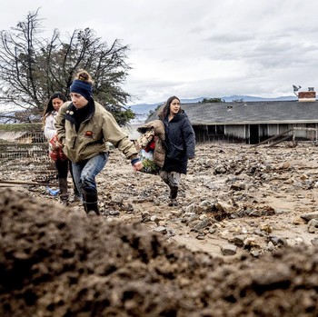 Porak Poranda, Melihat Badai Menghantam California AS