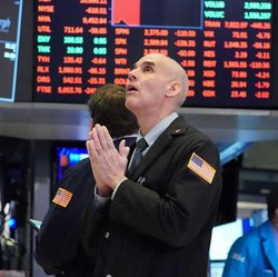 Wall Street Terkubur, Simbol Kedigdayaan & Kapitalisme Amerika  