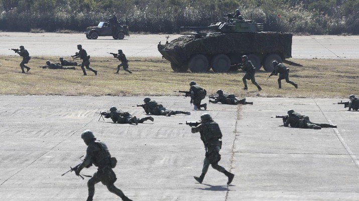 Ilustrasi latihan perang tentara Taiwan. (AP/Chiang Ying-ying) Ilustrasi latihan perang tentara Taiwan. (AP/Chiang Ying-ying)
