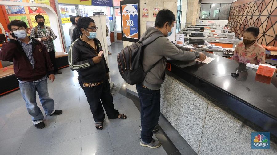 Materai 10.000. (CNBC Indonesia/Andrean Kristianto)
