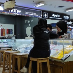 Kabar Buruk Bagi Pecinta Gadget, Harga Smartphone Bakal Naik!