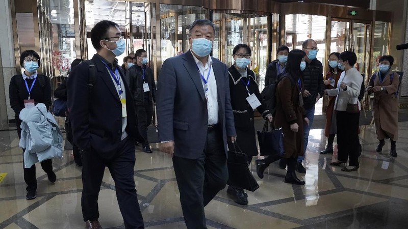 Tim ahli WHO yiba di Wuhan. (AP/Ng Han Guan)