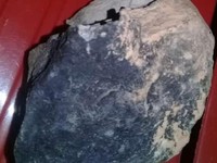 Simpan Batu Dikira Emas, Ternyata Harta Karun Langka