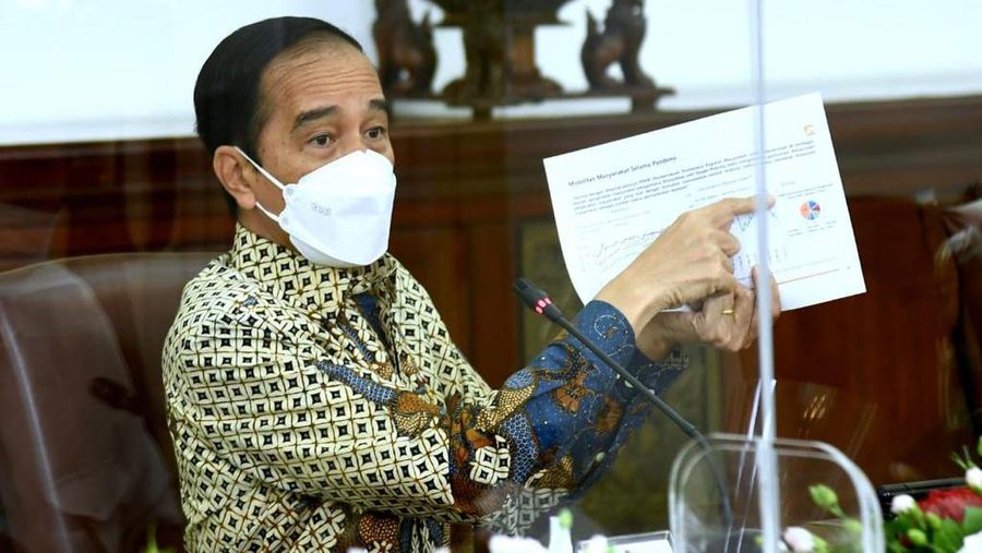 Presiden Joko Widodo dalam rapat terbatas yang digelar di Istana Kepresidenan Bogor. (Biro Pers Sekretariat Presiden/ Rusman)