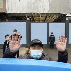China Serang Balik, Minta WHO Cari Asal Corona di Lab Amerika