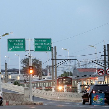 Begini Penampakan Flyover 'Tapal Kuda' Lenteng Agung