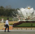 Tetangga RI Disebut Kena 'Jebakan Batman' Utang China, Siapa?