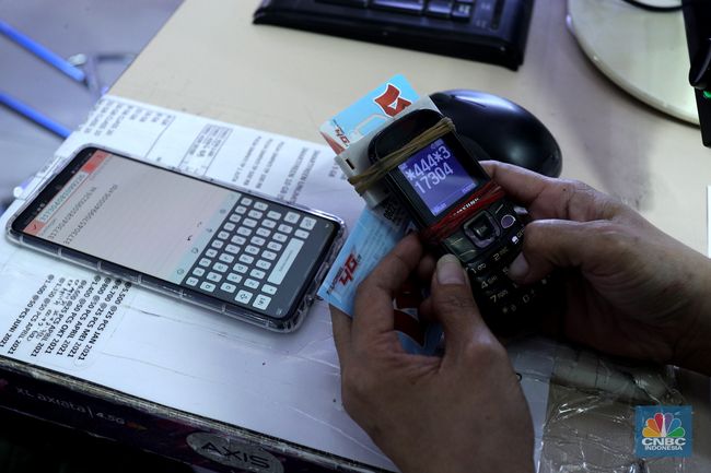 Cek Paket Internet Telkomsel Vs By.U, Lebih Murah Mana?