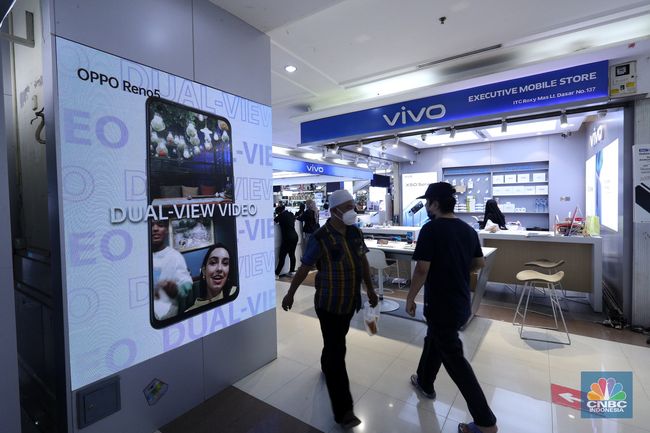 Vivo Oppo Berebut Jadi Raja Ponsel RI Samsung Terpuruk Vivo Oppo Berebut Jadi Raja Ponsel RI Samsung Terpuruk