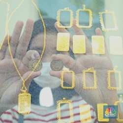 Pesta Diskon Usai! Harga Emas Antam Hari Ini Naik Rp 4.000