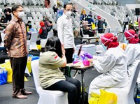 Syarat & Lokasi Vaksinasi Covid Massal DKI Hari ini, Simak!