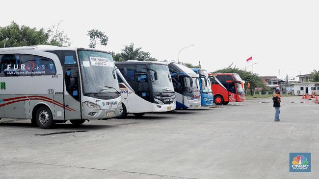 TAXI LRNA BIRD Mudik Dilarang, Begini Isi 'Dompet' Lorena-Blue Bird-Express