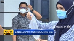 Antrean GeNose di Stasiun Senen Membludak