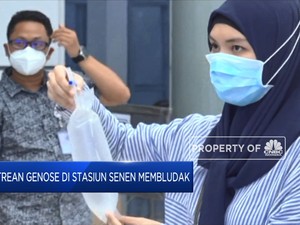 Antrean GeNose di Stasiun Senen Membludak