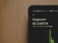 Pria Ini Mendadak Kaya Usai Kuras Tabungan & Borong Dogecoin