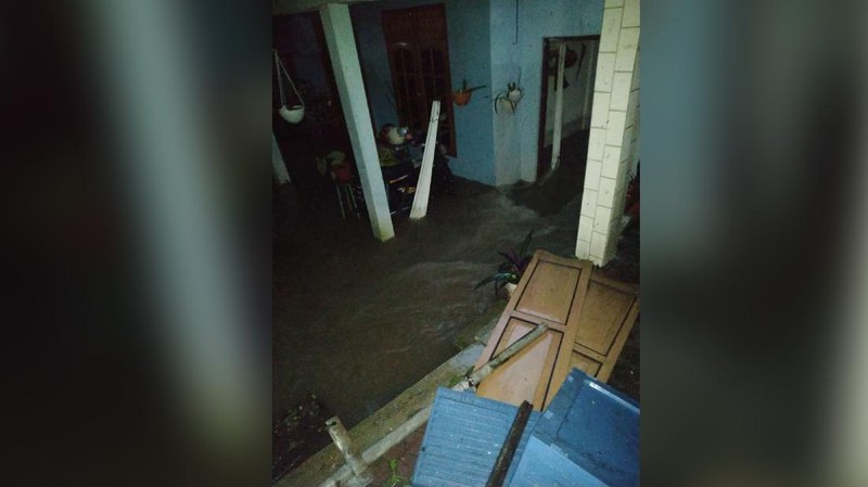 Banjir Semarang (Twitter/@hanungtrishanintyo)