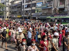 Kudeta di Myanmar: Unjuk Rasa Makin Kacau, Internet Diputus!