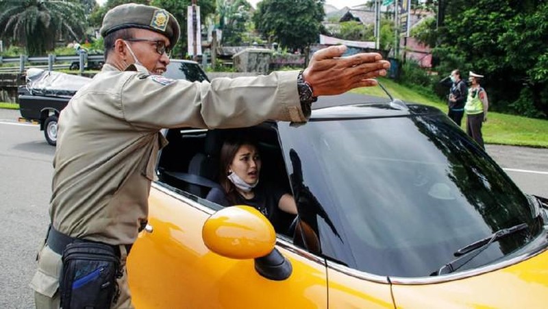 Ganjil-genap Diterapkan di Bogor, Kendaraan Bernopol Ganjil Diputarbalik (Ist Detikcom)