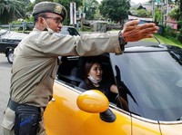 Penampakan Ayu Ting Ting yang Diminta Putar Balik di Bogor