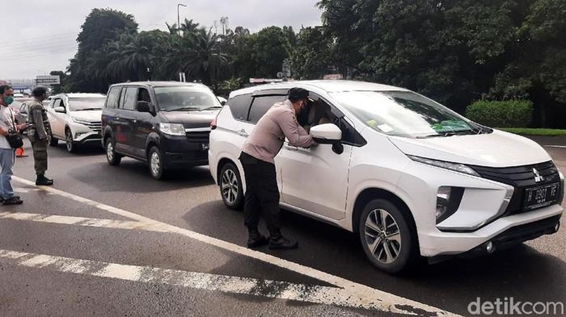 Ganjil-genap Diterapkan di Bogor, Kendaraan Bernopol Ganjil Diputarbalik (Ist Detikcom)