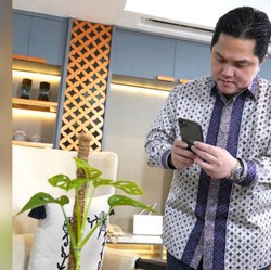 Emiten Erick Thohir Jawaranya! Saham BACA & GJTL Nyungsep