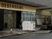 Melihat Toko Ritel Tertua Inggris Debenhams yang Resmi Tutup