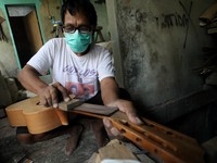 Demi BLT UMKM Rp 1,2 Juta, Warga Antre Dari Tengah Malam