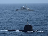 Kapal Selam Prancis Lintasi Laut China Selatan, Ada Apa Nih?