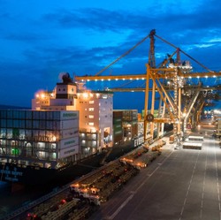 Arus Peti Kemas Pelindo 3 di 2020 Lampaui Target