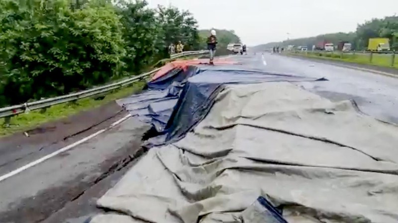 Tol Cipali Amblas (Tangkapan Layar video Twitter @EndangS77335665)