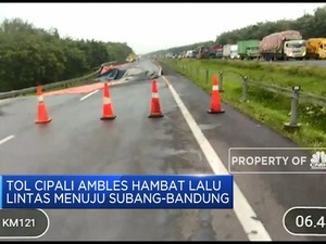 Tol Cipali KM 122 Arah Jakarta Ambles