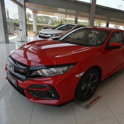 29 Mobil Dapat Diskon Pajak, Saham Otomotif Gerak Mixed